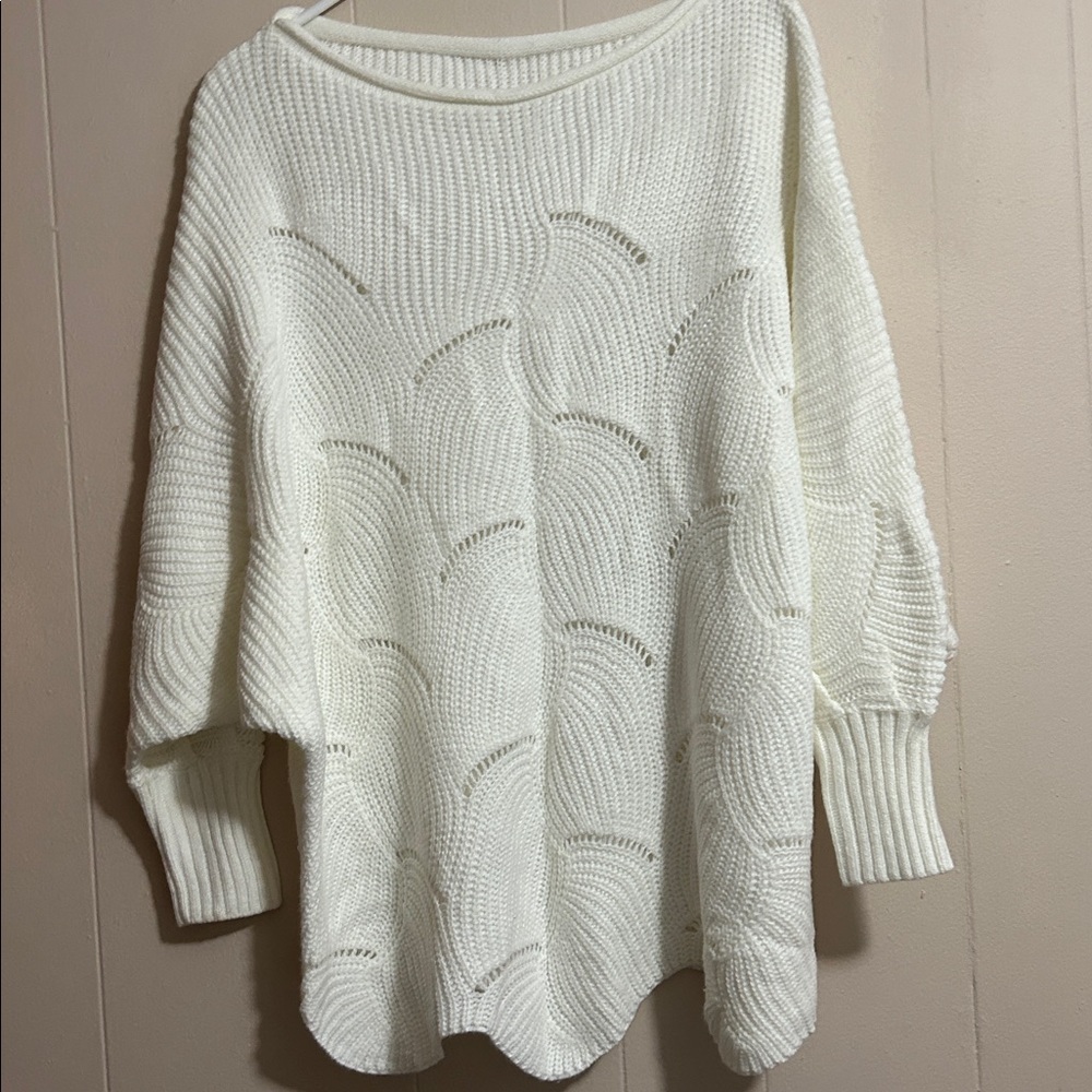 Cozy White Knit Sweater, Size M oversized, 100% Acrylic